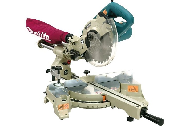 Торцовочная пила Makita LS0714N